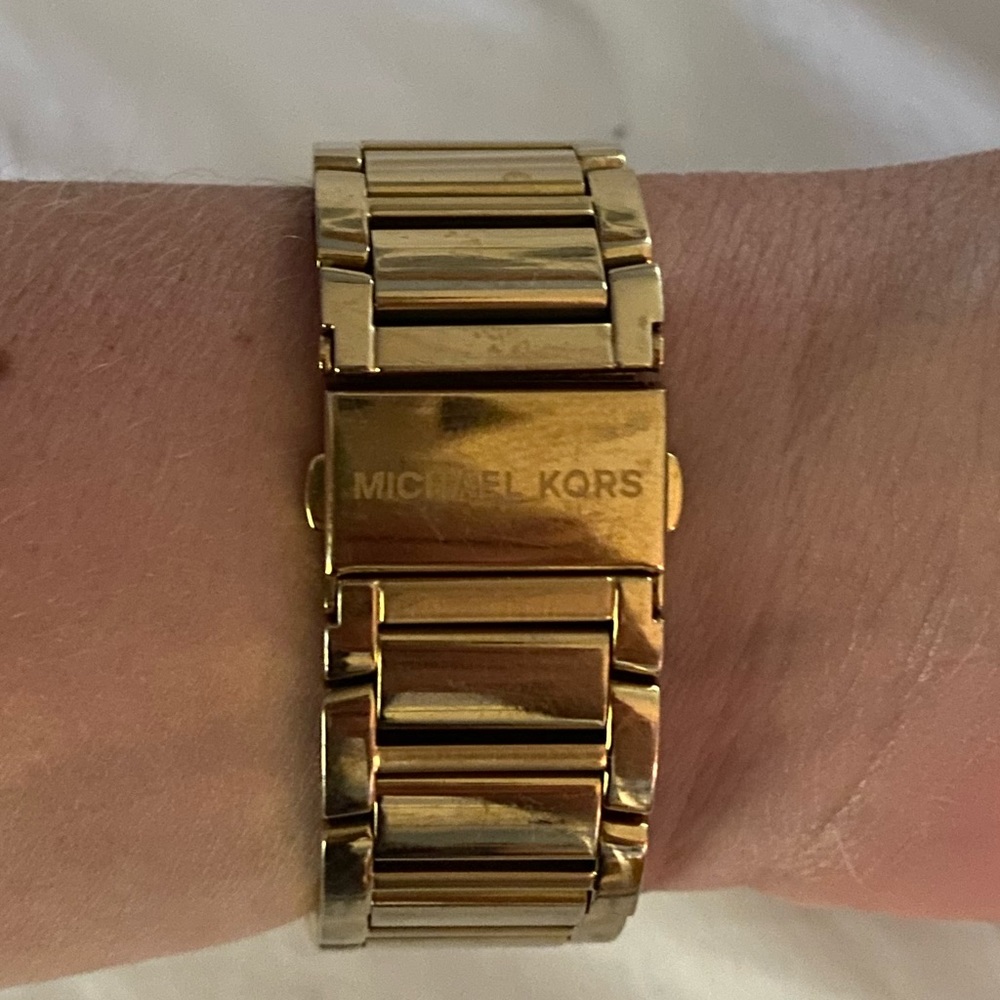 Michael Kors Gold Watch - Picture 3 of 4